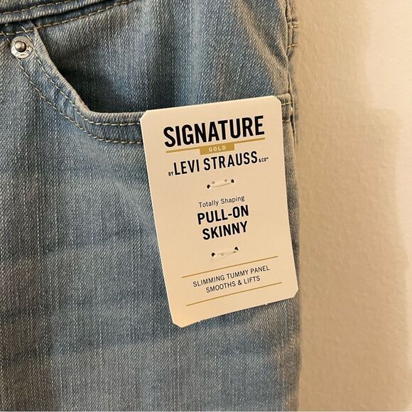 NWT Signature Levi Strauss Light Wash Blue Denim Pull-On Skinny Jeans 10/30 - Picture 5 of 11